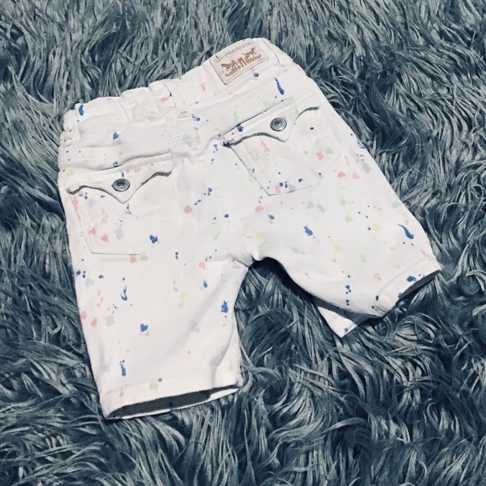 Levi’s Bermuda Toddler Shorts - Picture 2 of 3